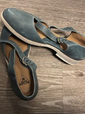 John Fluevog Women's Slate Blue Leather Slingback Sandals